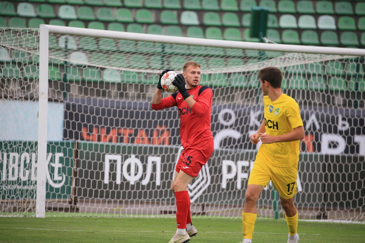 soccer_Metalist_vs_Karpaty_0-3_(KRAVS-X)_9890